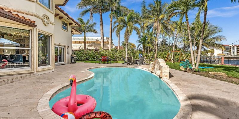 Spacious 7-BR Home w/ Heated Pool, Game Room